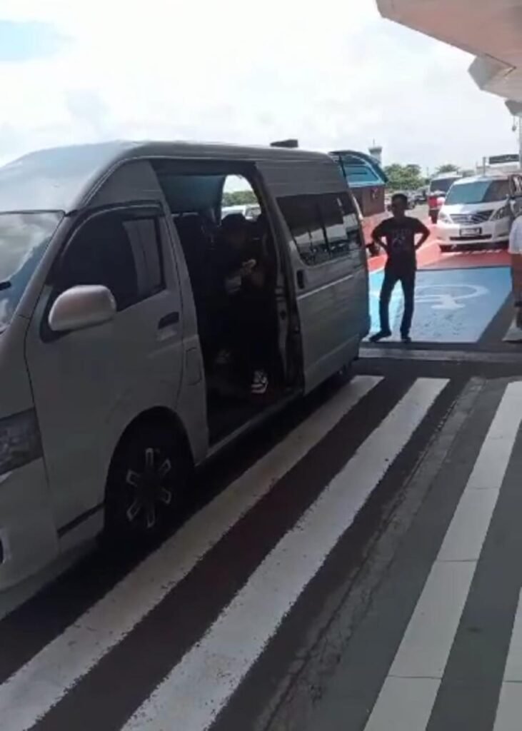 Travel Semarang Cibinong PP Via Tol Door To Door – Layanan Terbaik untuk Perjalanan Anda